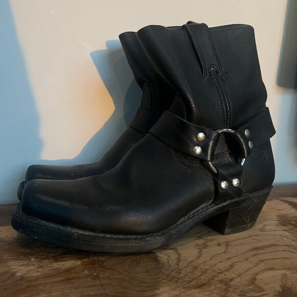 FRYE Harness Leather Belted Western Moto Boot - Black Square Toe 9/8R Women’s - Picture 2 of 9